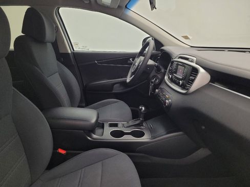 Used 2017 Kia Sorento AWD image 21