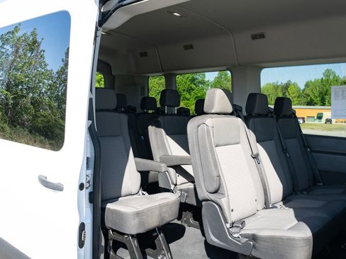 Used 2024 Ford Transit 350 XLT RWD image 19