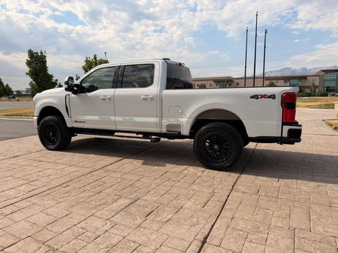 Used 2025 Ford F250 Lariat AWD/4WD image 4