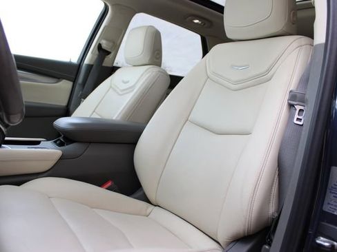 Used 2019 Cadillac XT5 Luxury image 18