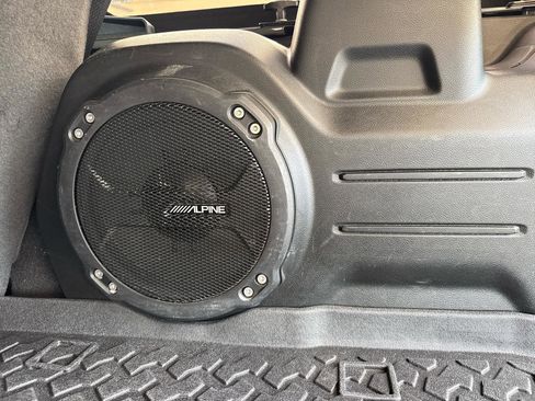 Used 2020 Jeep Wrangler Unlimited Sahara AWD/4WD image 21