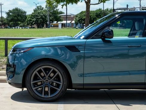 New 2026 Land Rover Range Rover Sport SE AWD/4WD image 16