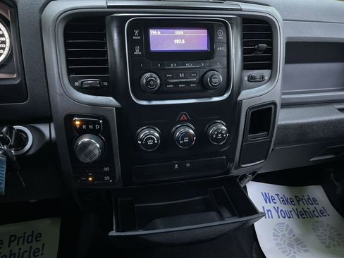 Used 2017 RAM 1500 Express image 20