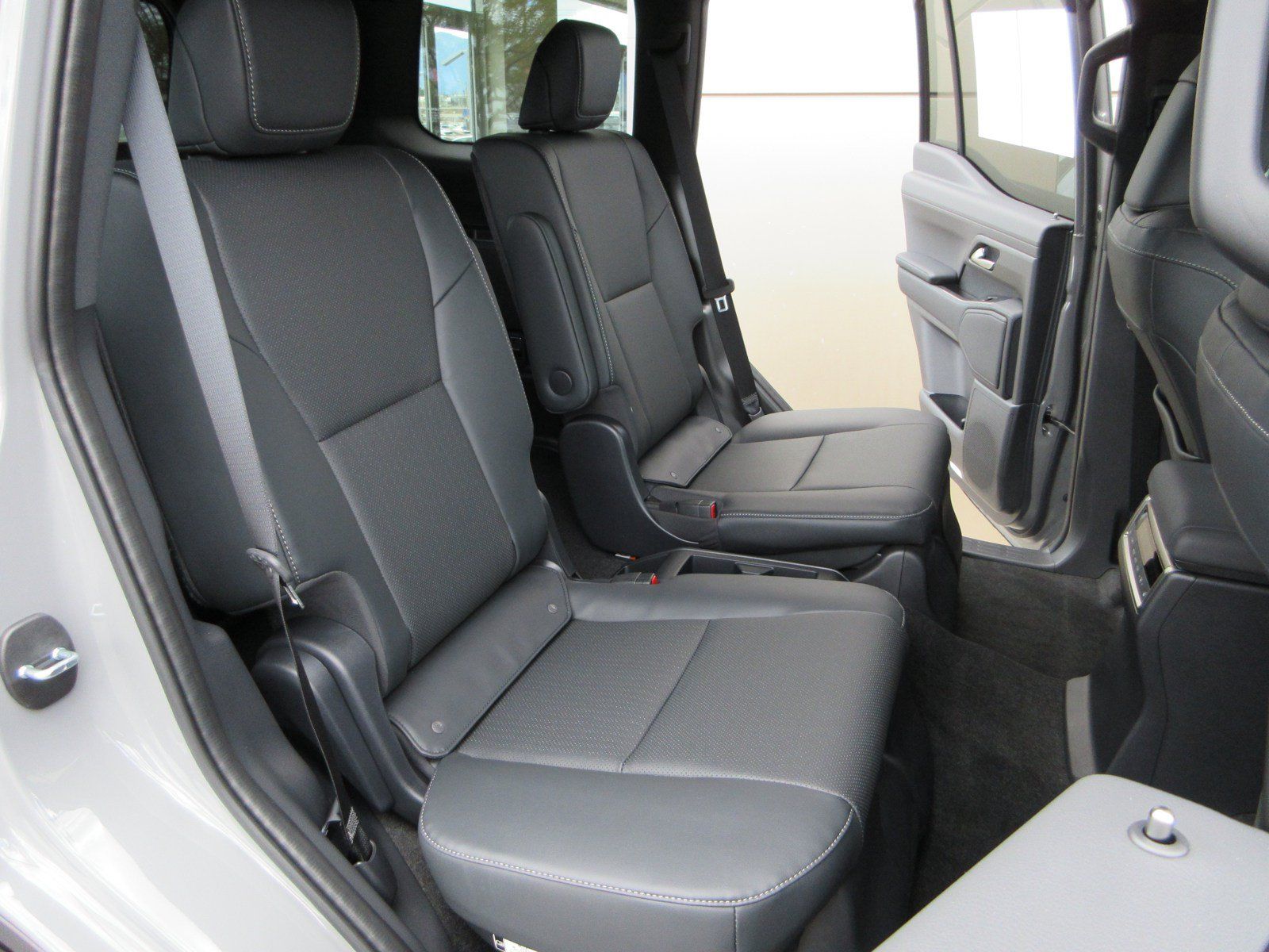 Used 2026 Lexus GX 550 w/ Cold Area Package AWD/4WD image 21