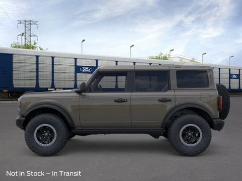 New 2026 Ford Bronco Badlands AWD/4WD image 3