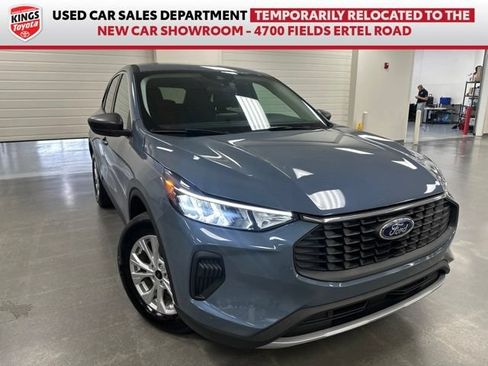 Used 2023 Ford Escape Active AWD/4WD image 1