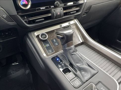 Used 2024 Lexus GX 550 w/ Cold Area Package AWD/4WD image 44