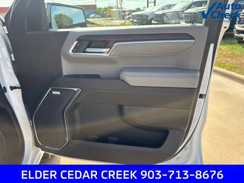 Used 2024 GMC Sierra 1500 SLT AWD/4WD image 33