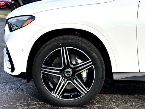 New 2026 Mercedes-Benz GLC 300 4MATIC image 7