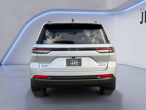 New 2025 Jeep Grand Cherokee Limited w/ Luxury Tech Group II image 4