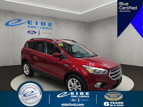 Certified 2017 Ford Escape SE w/ Equipment Group 201A AWD/4WD image 1