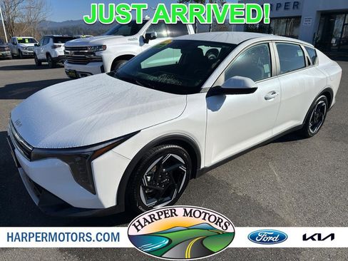 Used 2025 Kia K4 EX image 1