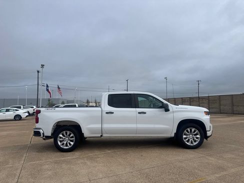Used 2022 Chevrolet Silverado 1500 Custom AWD/4WD image 25