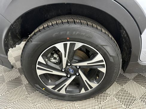 Used 2024 Subaru Crosstrek 2.0i Premium AWD/4WD image 17