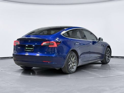 Used 2020 Tesla Model 3 Standard Range RWD image 3