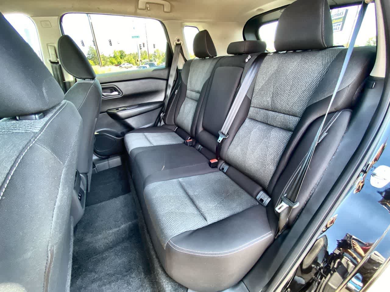 Used 2024 Nissan Rogue SV FWD image 21