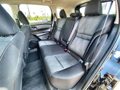 Used 2024 Nissan Rogue SV FWD image 21