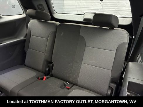 Used 2023 Chevrolet Traverse LT image 15