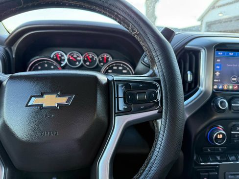 Used 2022 Chevrolet Silverado 3500 LT w/ Convenience Package image 11