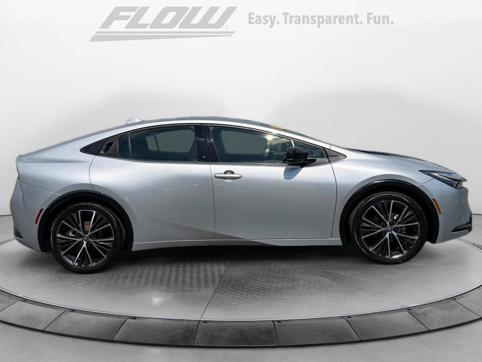 Certified 2025 Toyota Prius XLE FWD image 10