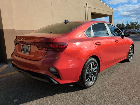 Used 2023 Kia Forte LXS w/ LXS Technology Package image 4