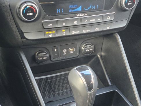 Used 2021 Hyundai Tucson Limited image 38