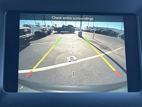 Used 2019 Jeep Cherokee Latitude Plus w/ Cold Weather Group image 23