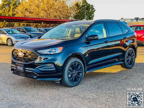 Used 2023 Ford Edge SE w/ Black Appearance Package image 4