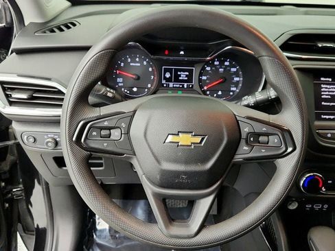 Used 2021 Chevrolet TrailBlazer LT w/ Driver Confidence Package image 13
