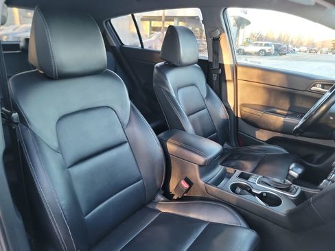 Used 2017 Kia Sportage EX image 19