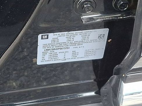Certified 2023 Buick Envision Avenir AWD/4WD image 28