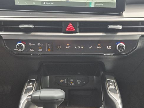 New 2026 Kia Sorento EX FWD image 14