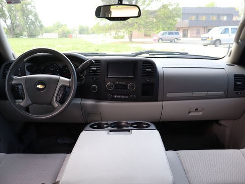 Used 2013 Chevrolet Silverado 2500 LT w/ Interior Plus Package AWD/4WD image 16
