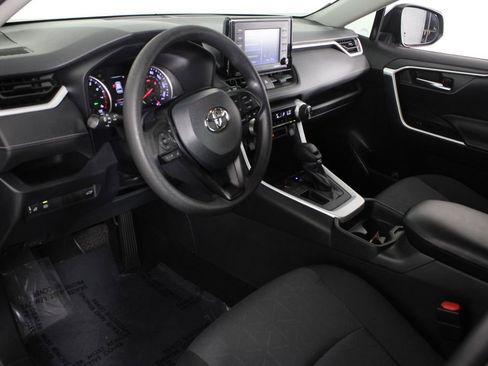 Used 2020 Toyota RAV4 XLE w/ Convenience Package image 16