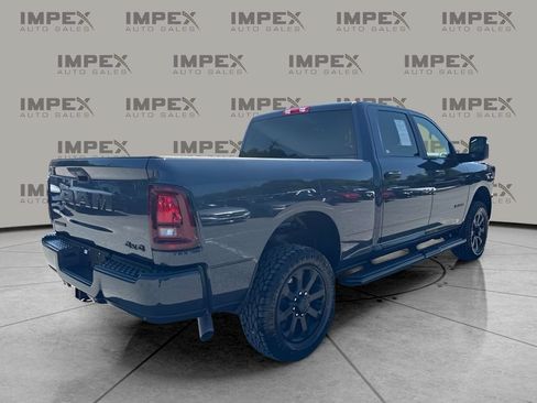 Used 2025 RAM 2500 Big Horn AWD/4WD image 3