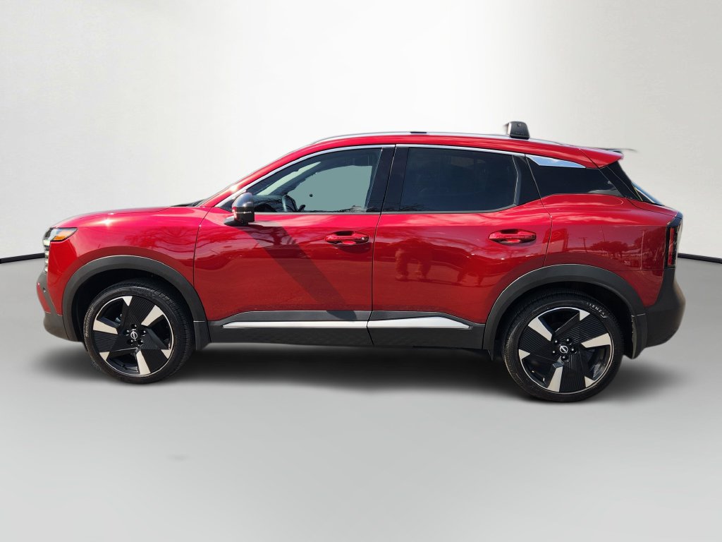 Used 2026 Nissan Kicks SR w/ SR Premium Package FWD image 4
