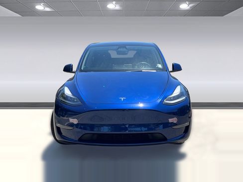 Used 2024 Tesla Model Y Long Range AWD/4WD image 4