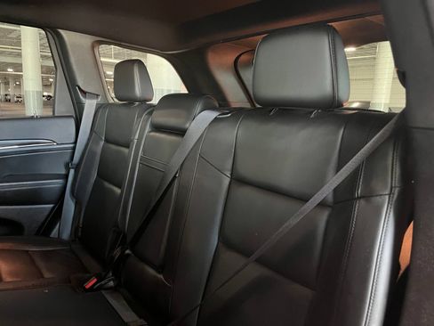 Used 2022 Jeep Grand Cherokee Limited AWD/4WD image 35