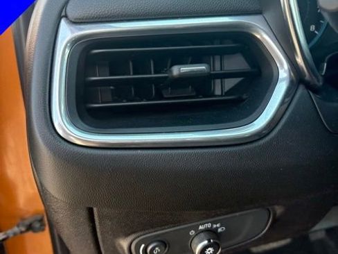 Used 2018 Chevrolet Equinox LT FWD image 11