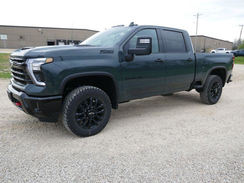 New 2026 Chevrolet Silverado 2500 LTZ w/ LTZ Plus Package AWD/4WD image 9