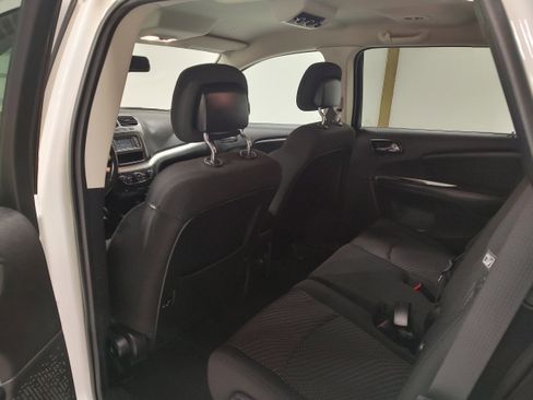 Used 2020 Dodge Journey SE w/ SE Popular Equipment Group image 10