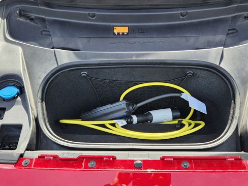 Used 2020 Jaguar I-PACE SE image 23