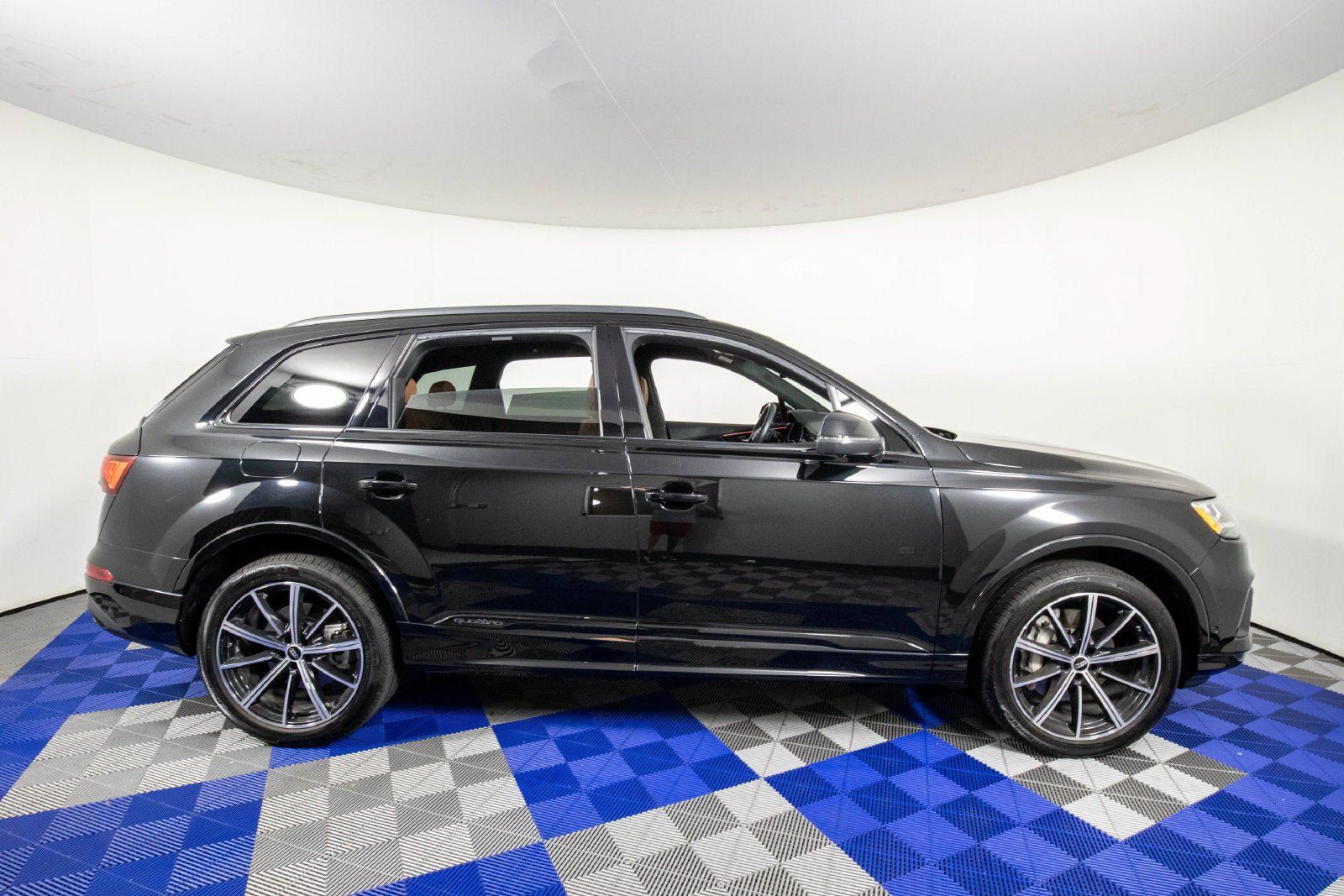 Used 2022 Audi Q7 3.0T Premium Plus AWD/4WD image 5