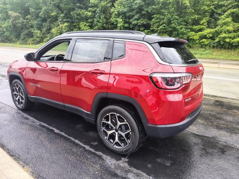 New 2026 Jeep Compass Limited AWD/4WD image 7
