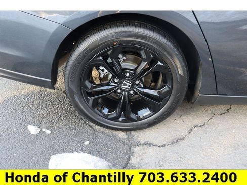 Certified 2025 Honda Accord SE image 31