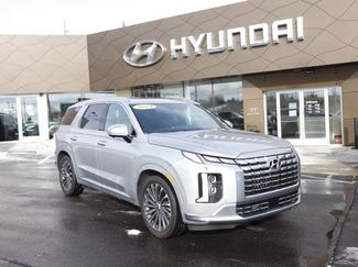 Used 2024 Hyundai Palisade Calligraphy video 1