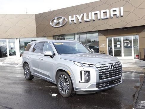 Used 2024 Hyundai Palisade Calligraphy image 1