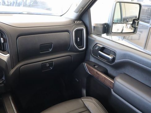 Used 2022 GMC Sierra 2500 Denali image 24