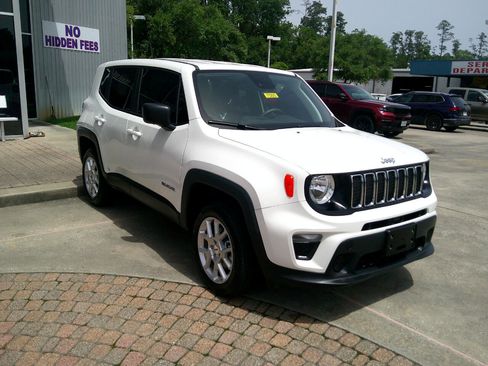 Used 2023 Jeep Renegade Latitude image 5