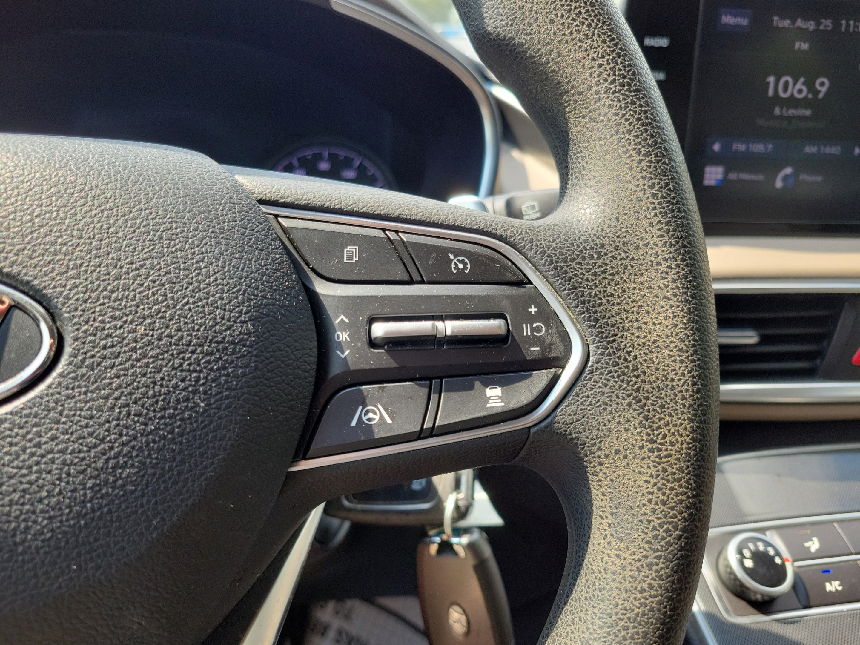 Used 2022 Hyundai Santa Fe SE w/ Cargo Package AWD/4WD image 19